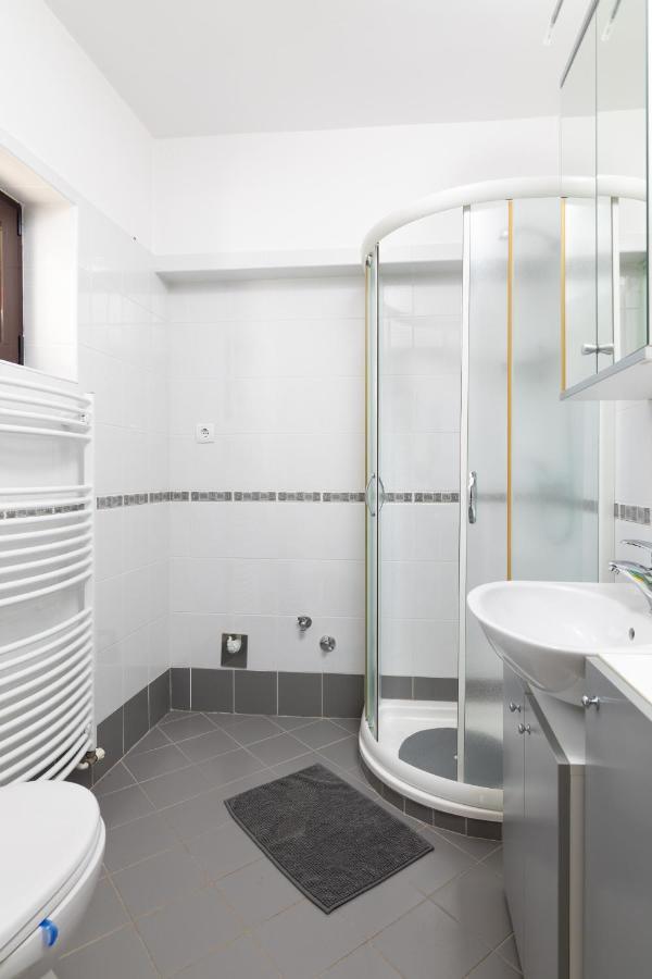 Apartments Livun Тухелске Топлице Екстериор снимка